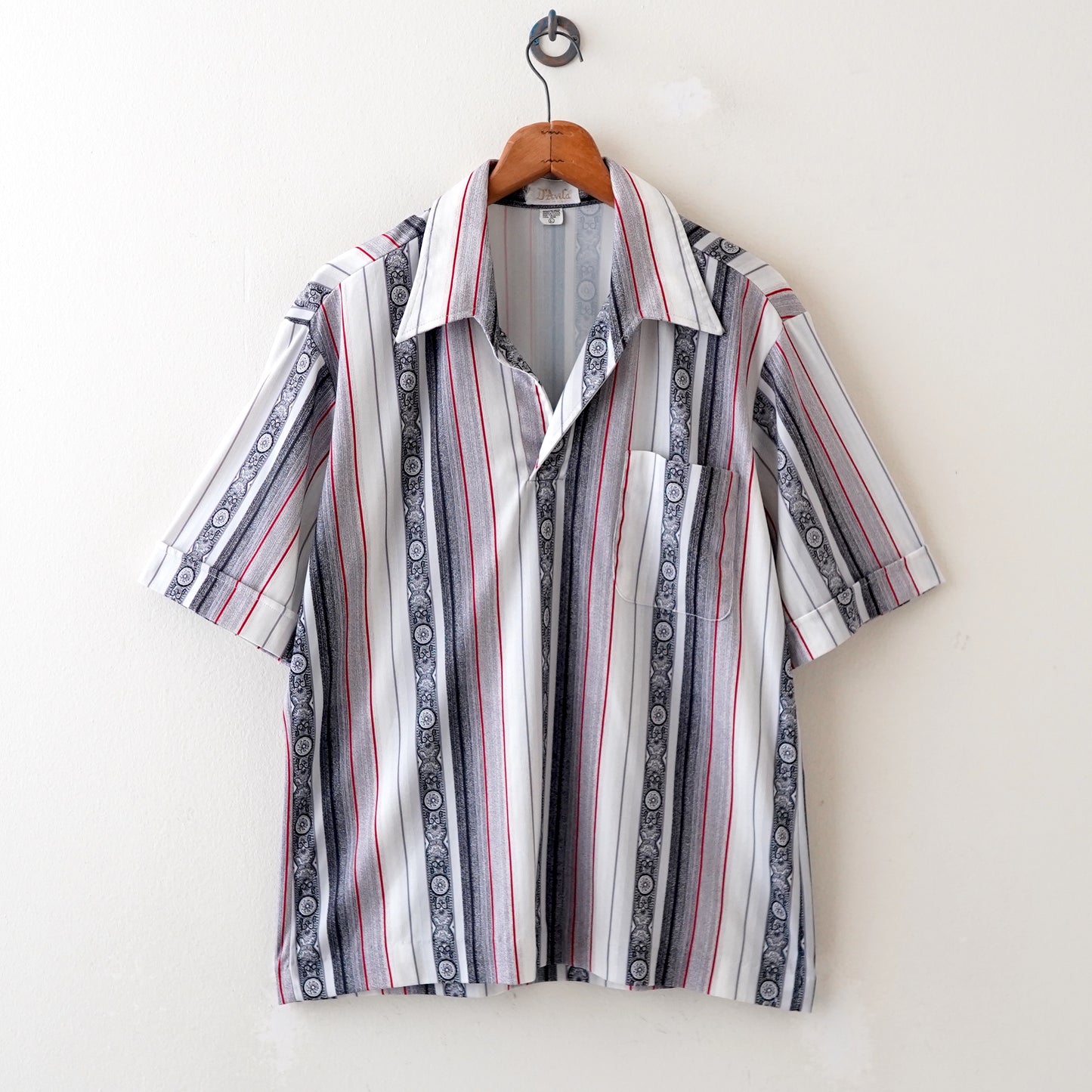 70s open collar stripe shirt