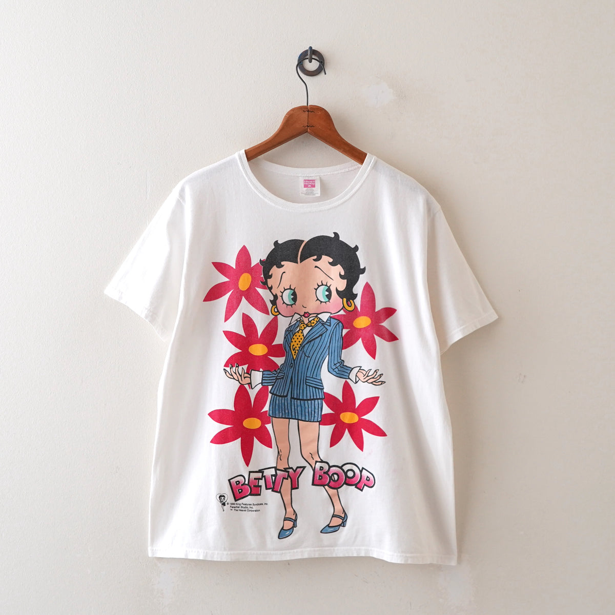 90s Betty Boop tee – NEVER KNOWS