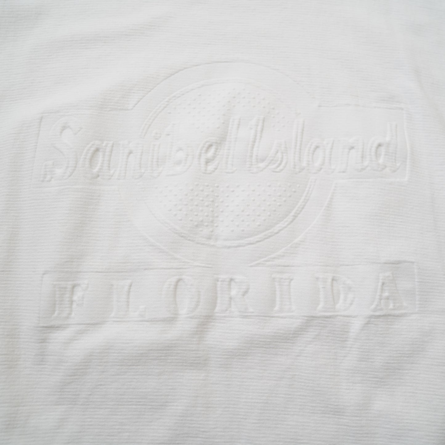 90s embossed print tee