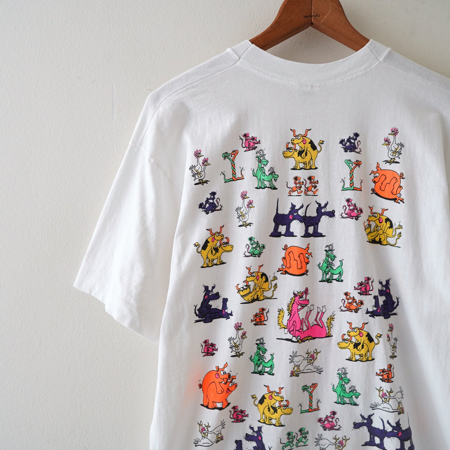 90s animal tee