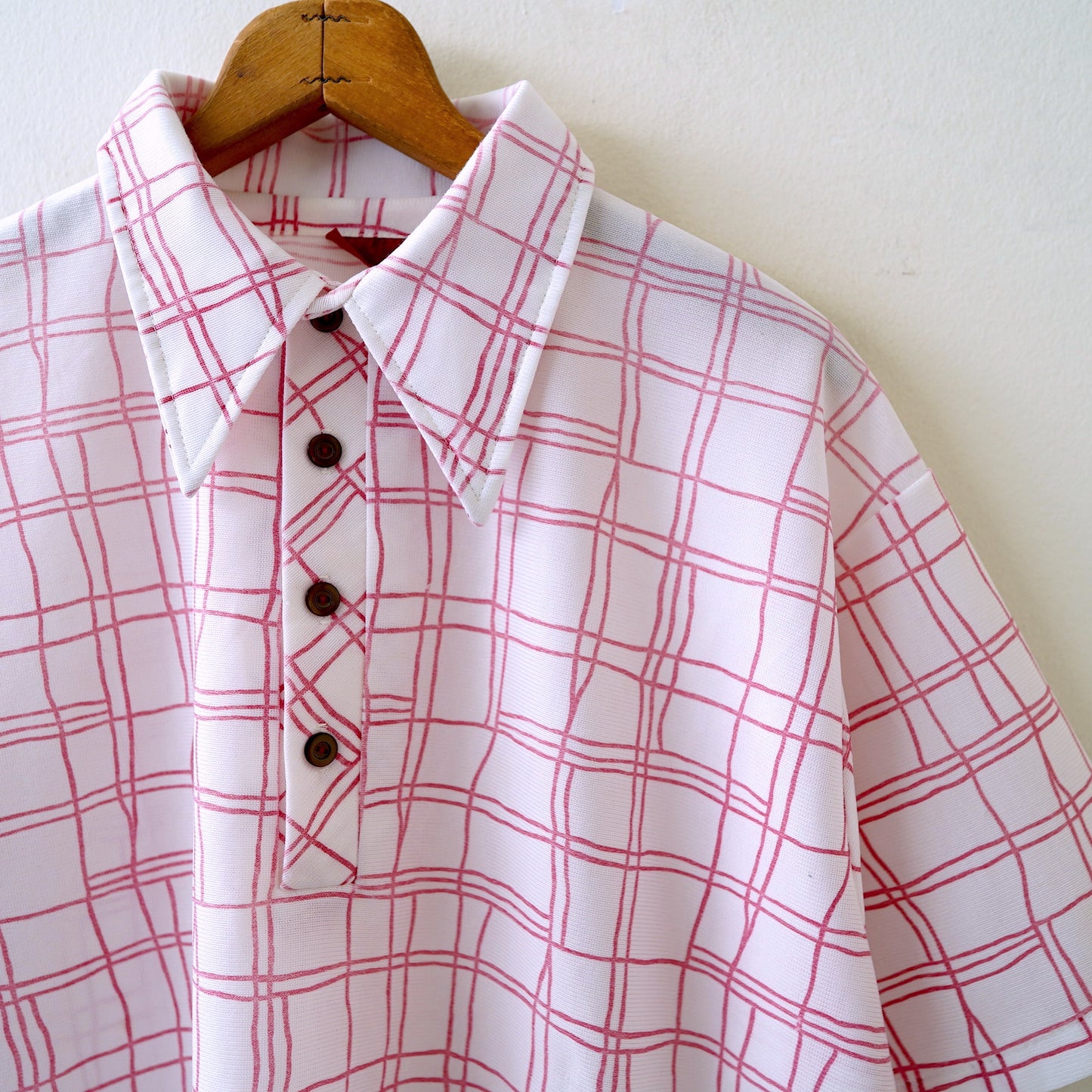 70s design shirt