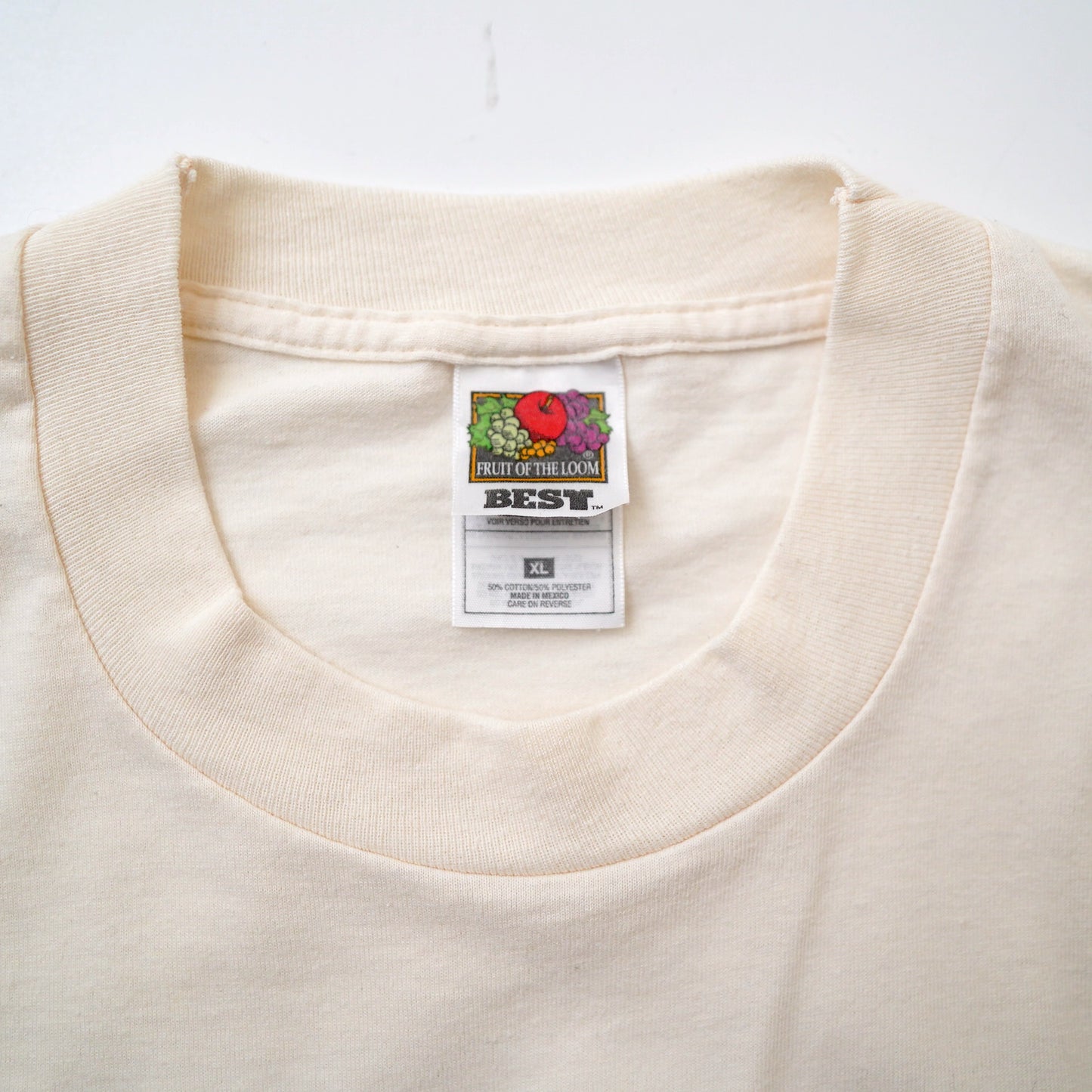 90s FRUIT OF THE LOOM tee