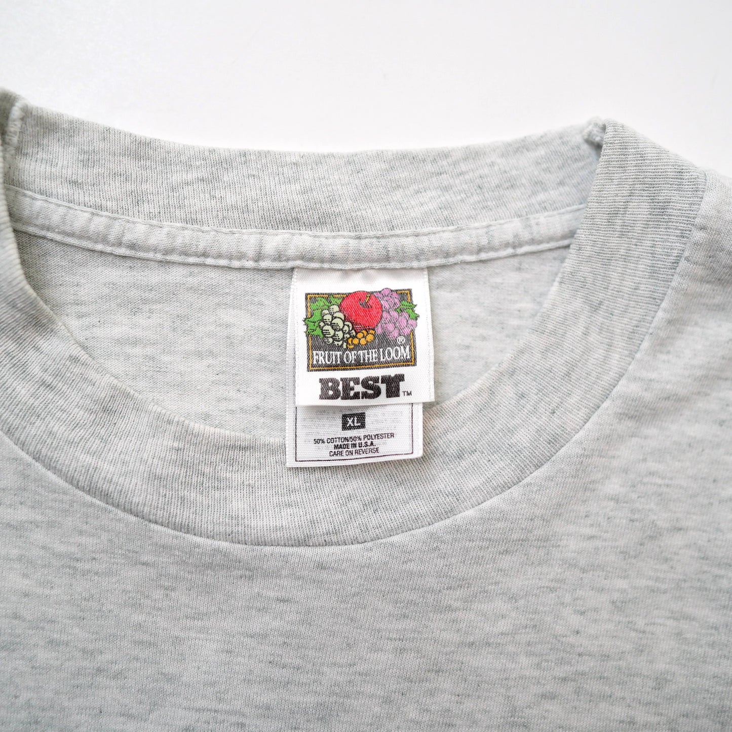 90s FRUIT OF THE LOOM tee