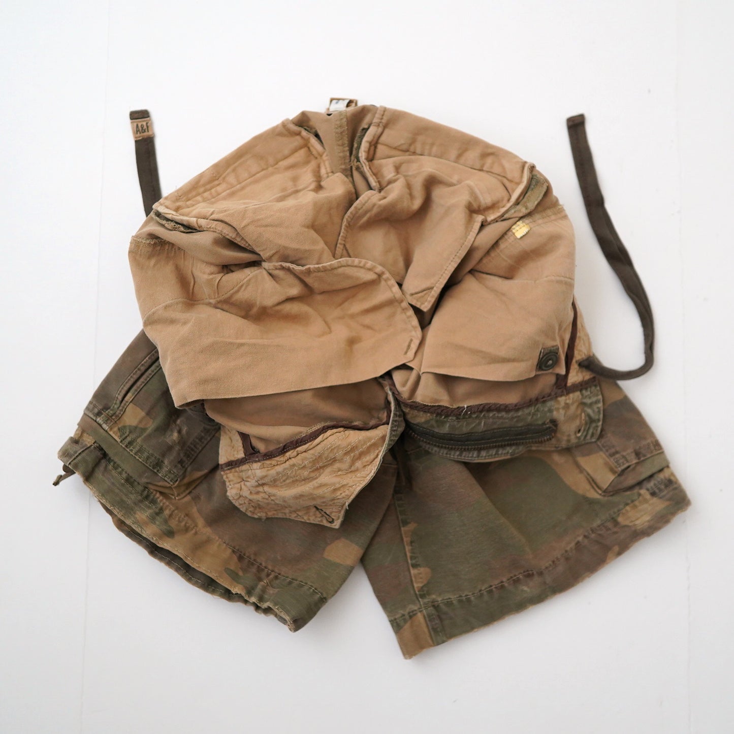 00s Abercrombie & Fitch military short pants