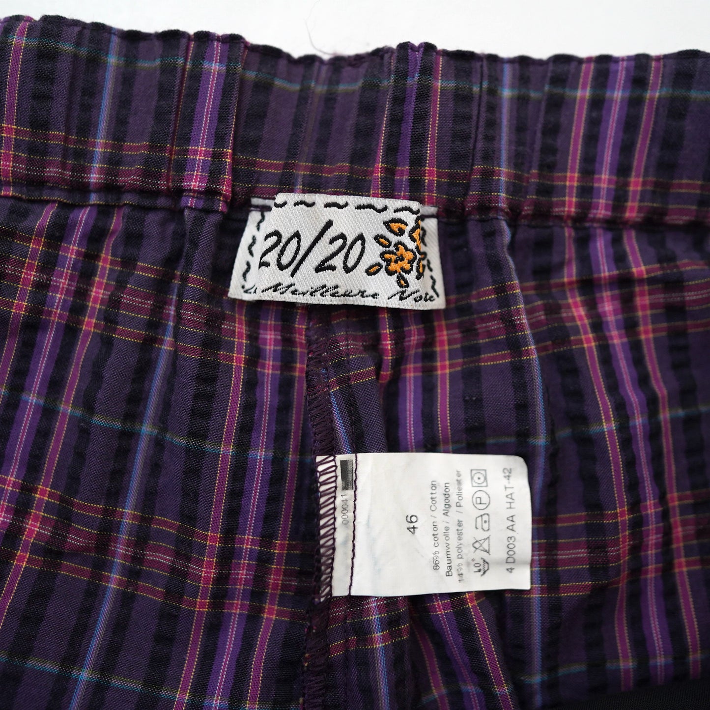 two tuck check short pants