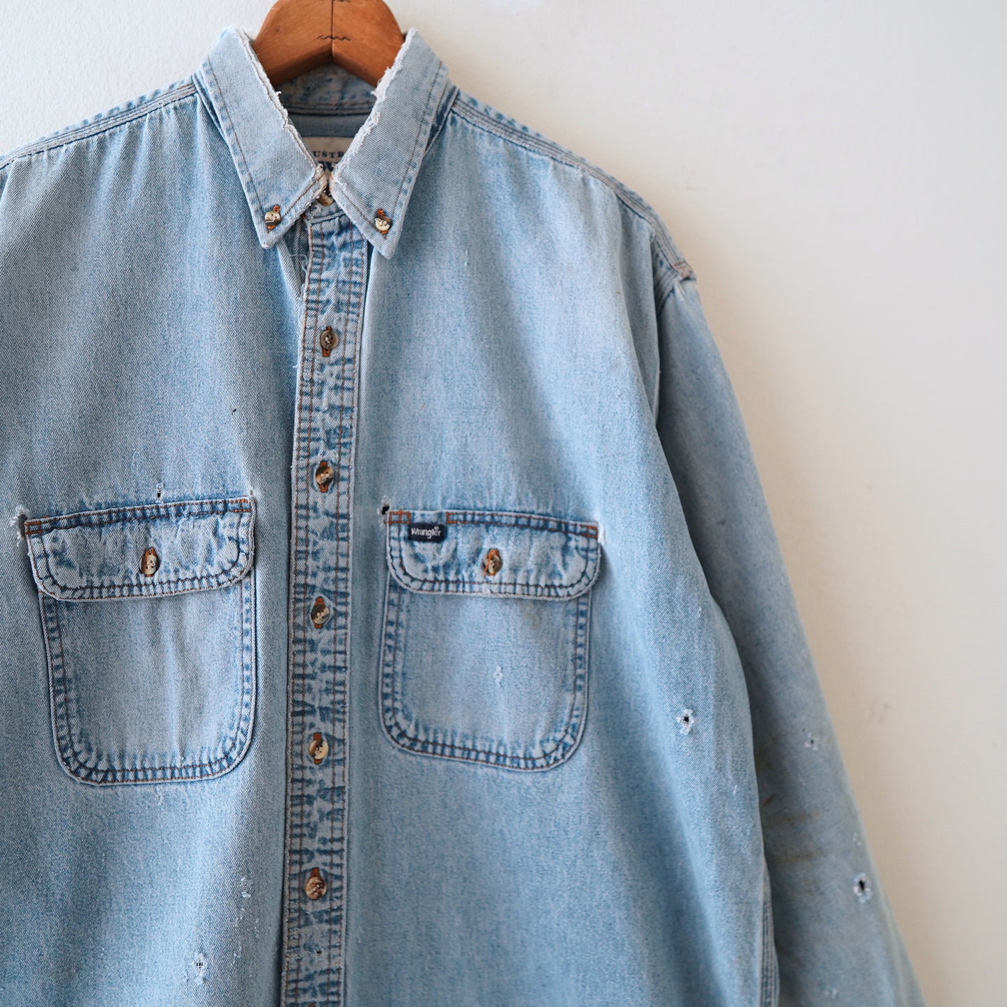 Wrangler button down collar denim shirt