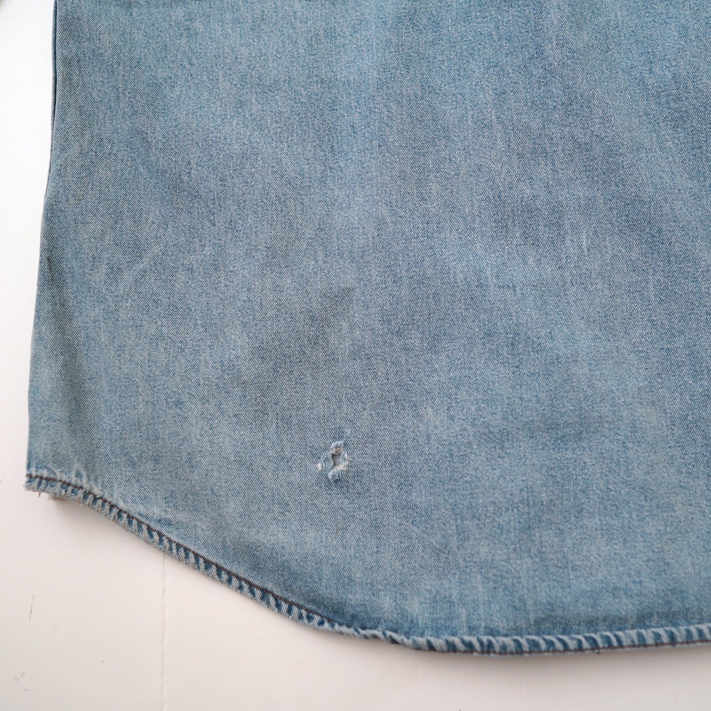 Wrangler button down collar denim shirt