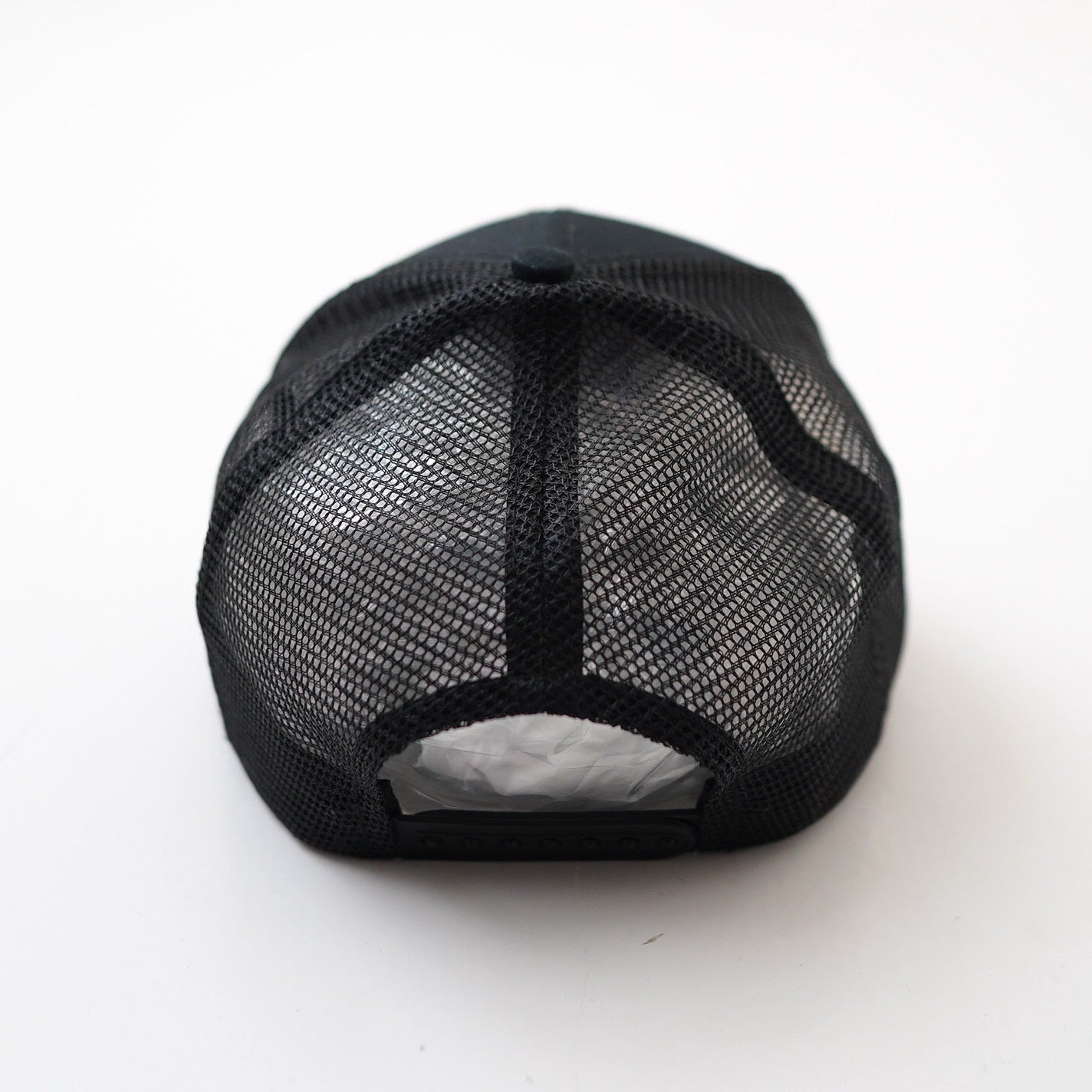 Mesh cap