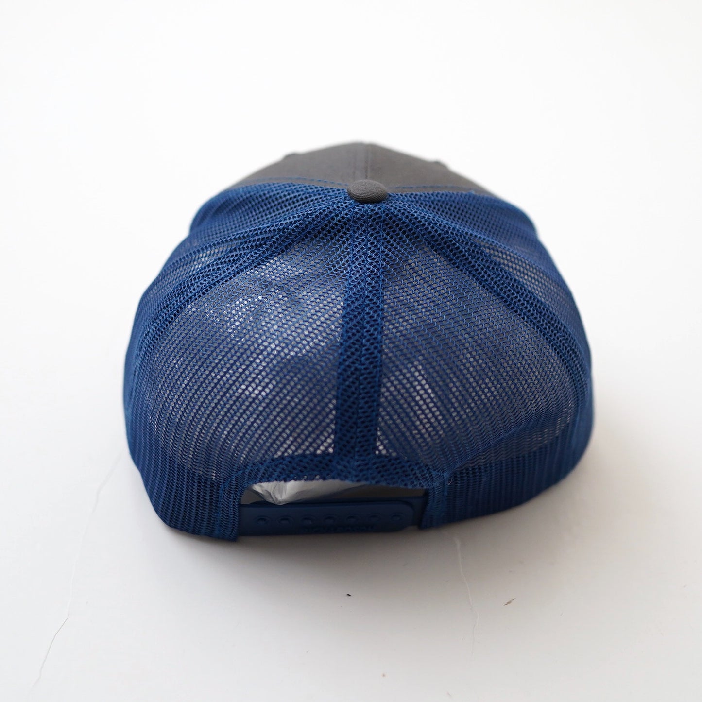 Mesh cap