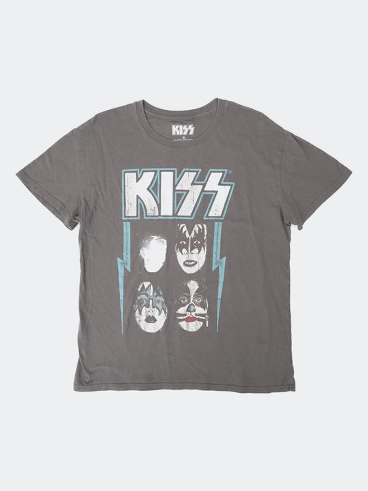 KISS tee