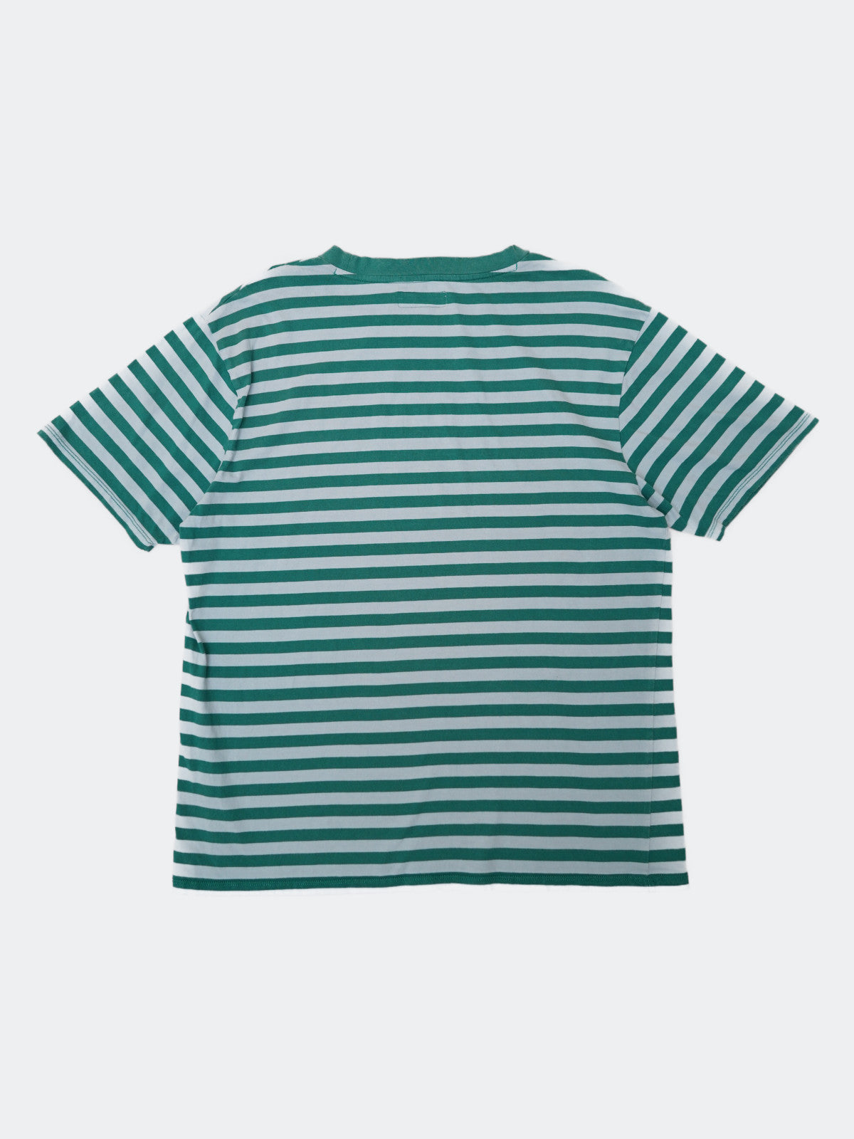 90s GUESS boarder tee