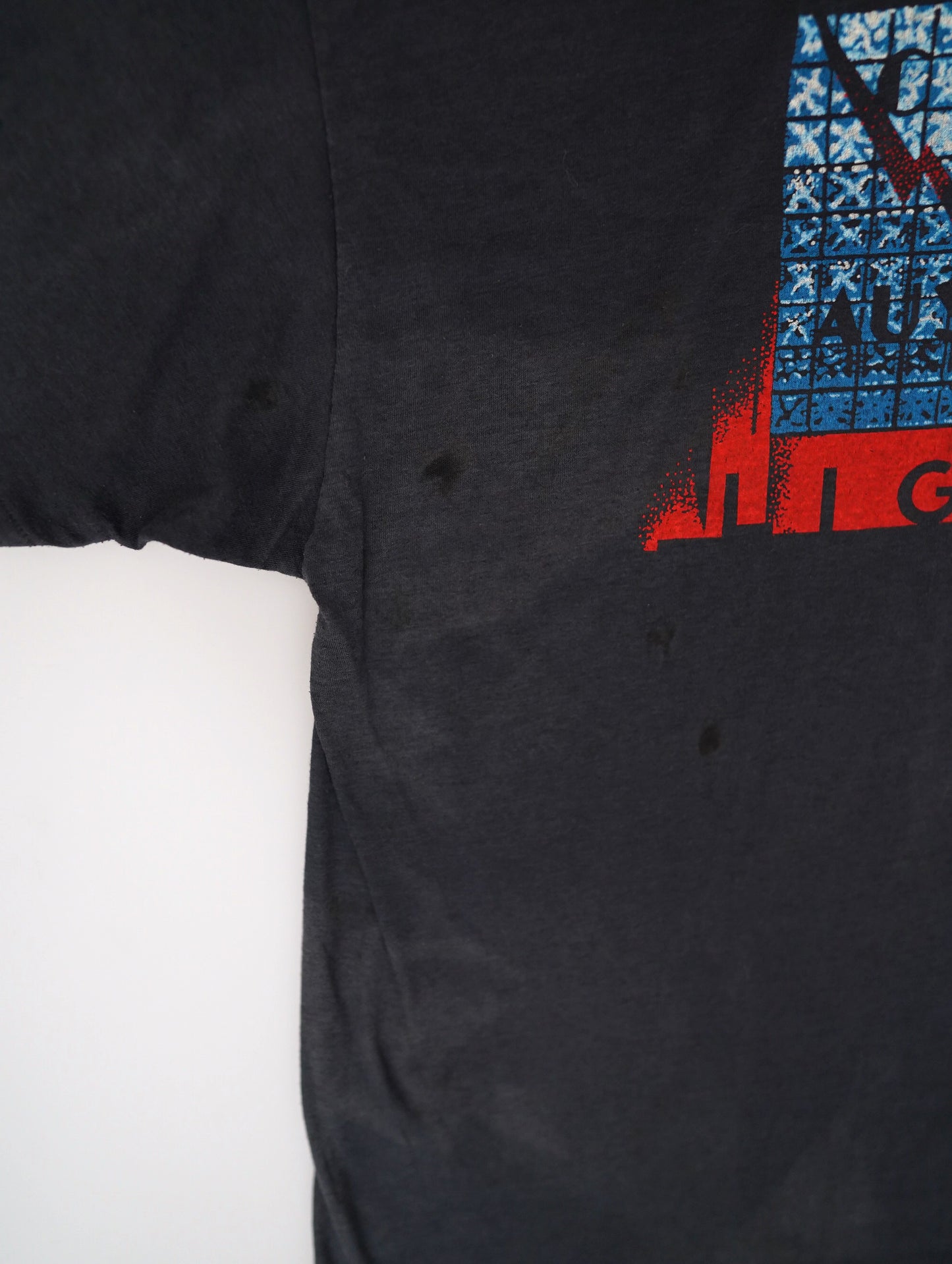 80s Austin Power print tee