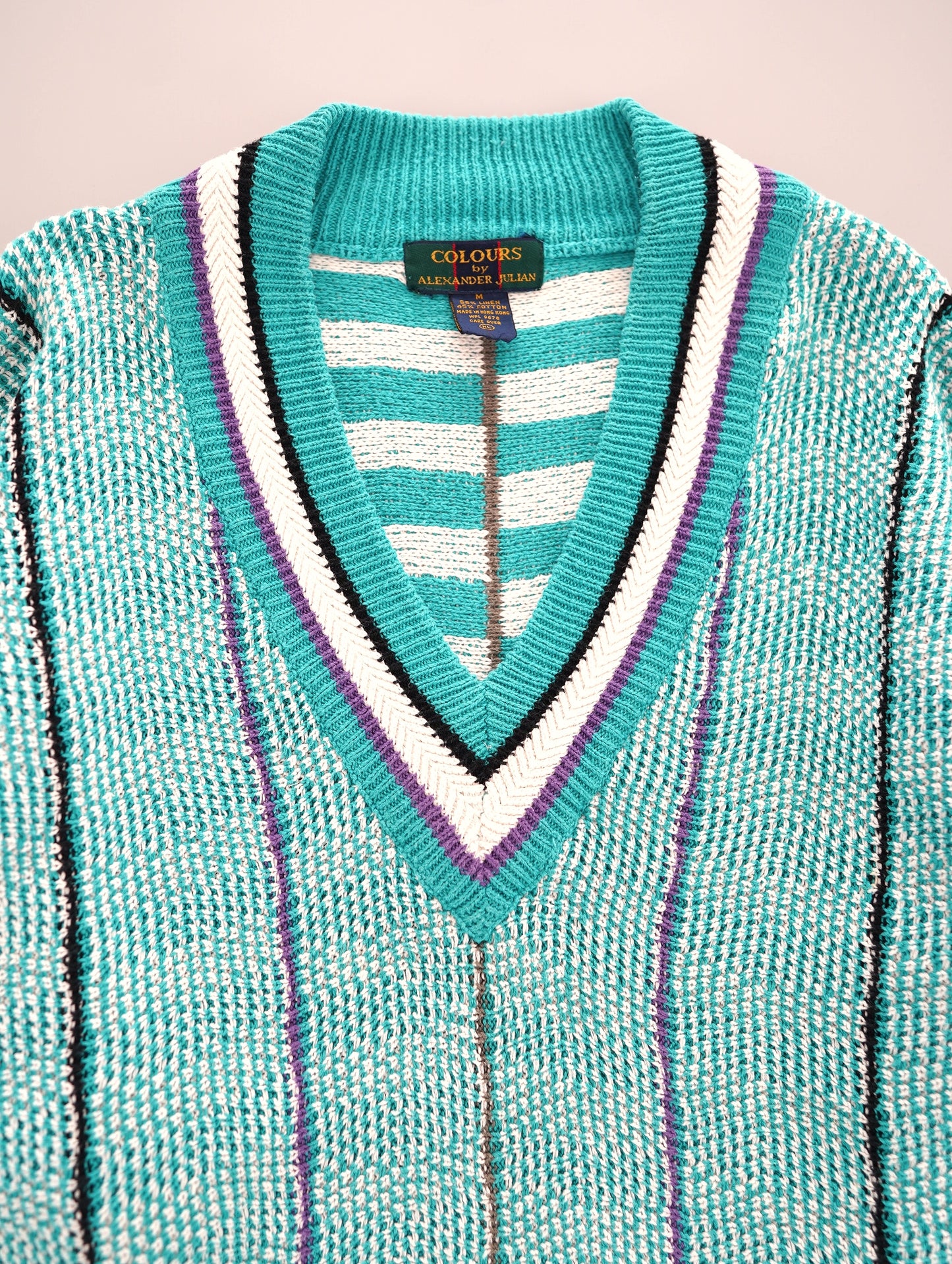 V-neck design sweater