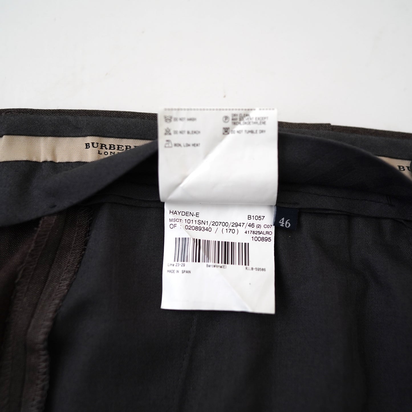 Burberry one tuck long pants