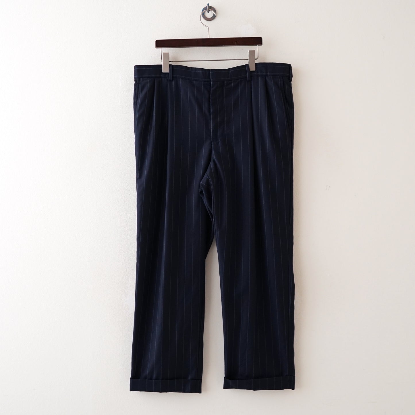 two tuck stripe long pants