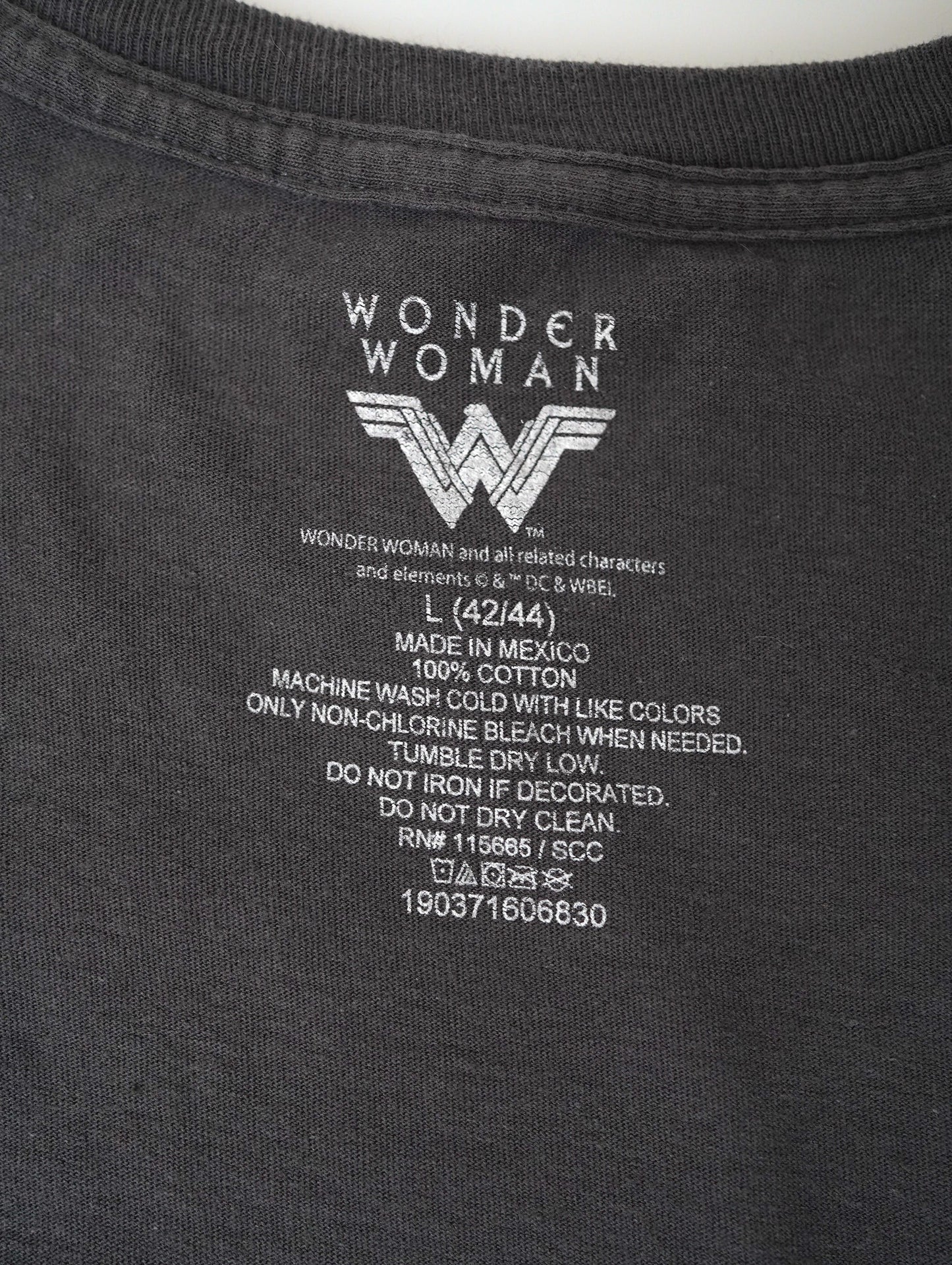 WONDER WOMAN tee