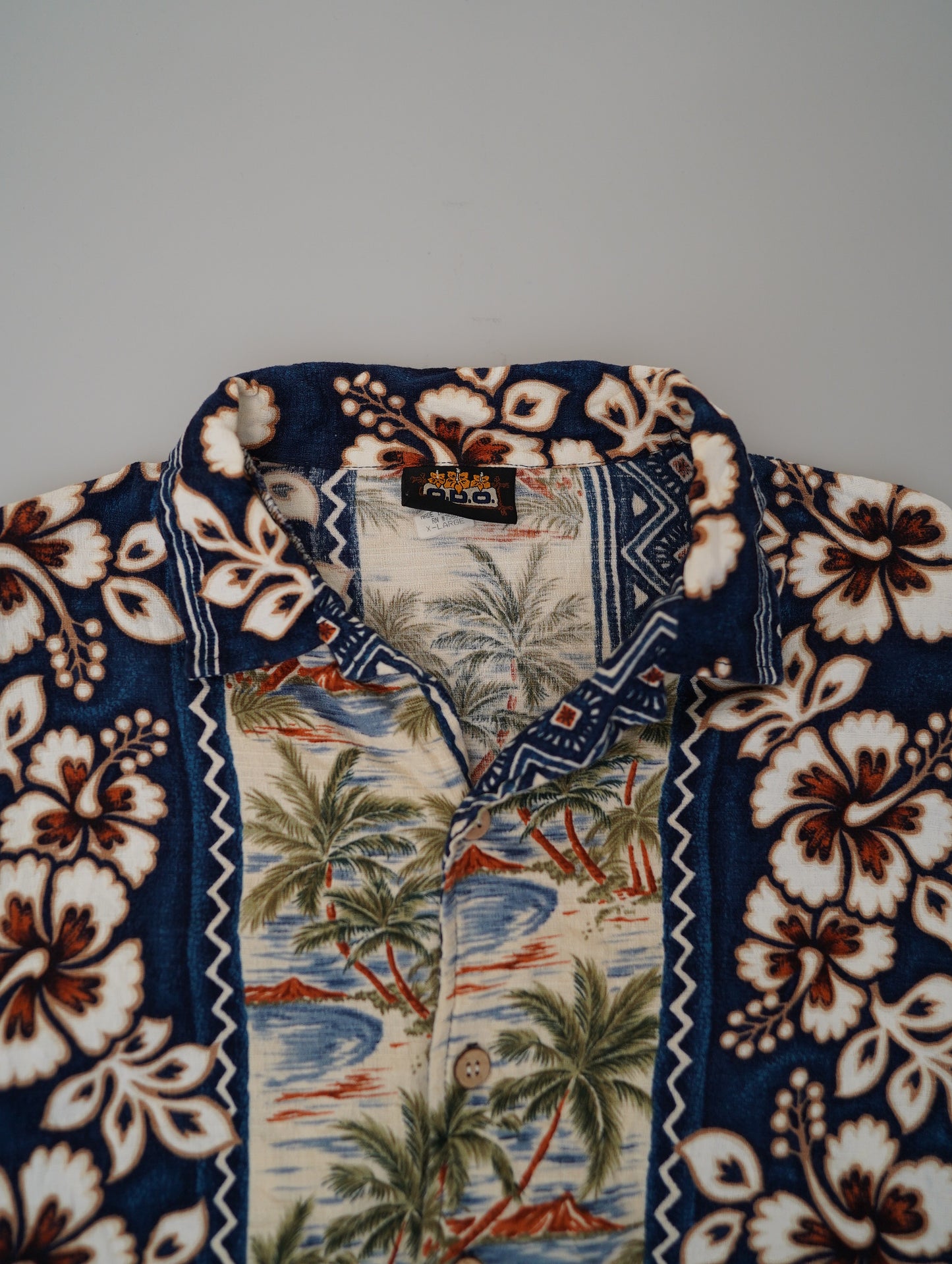 open coller aloha shirt