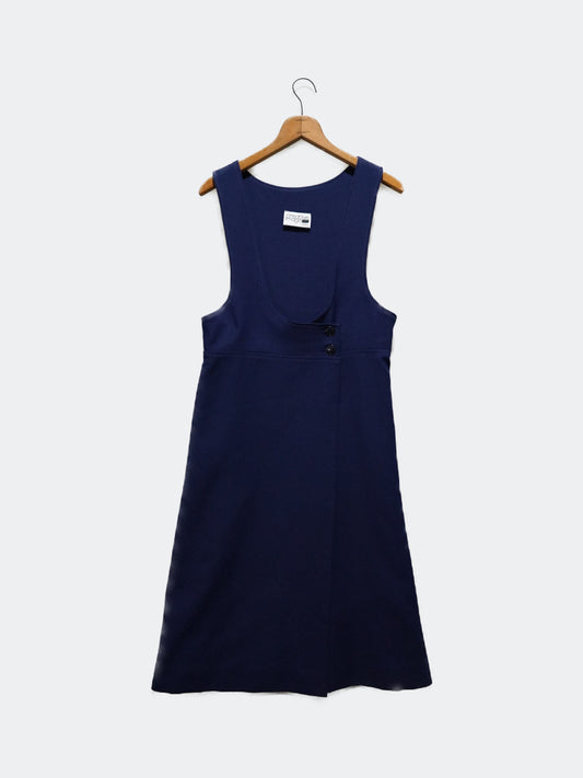 sleeveless dress