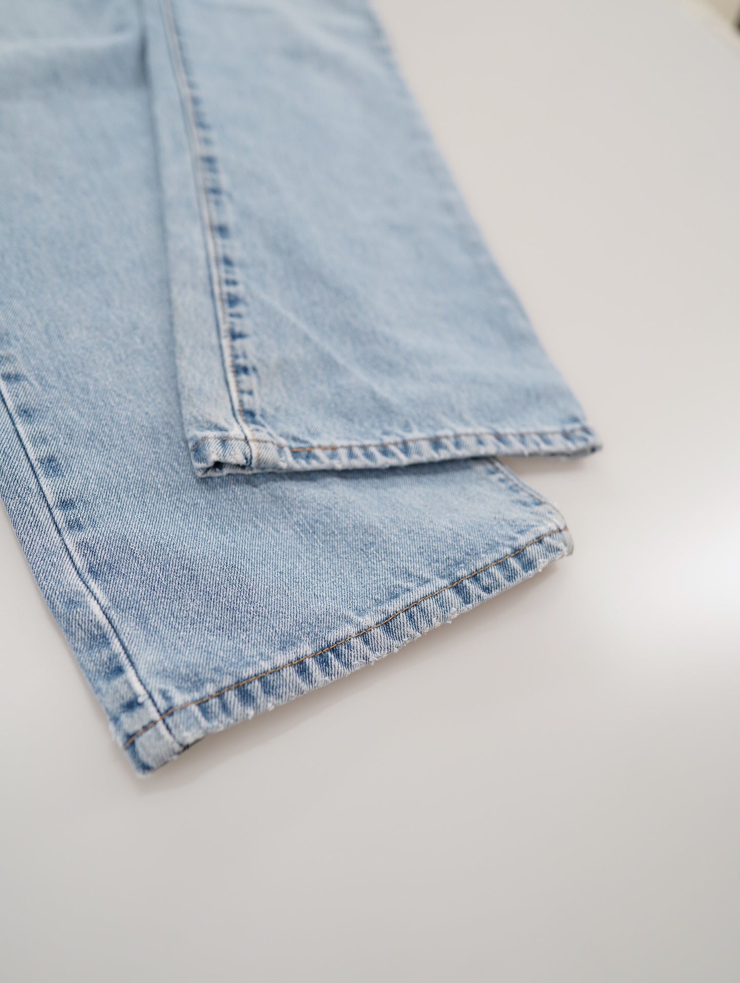 517 Levi's denim pants