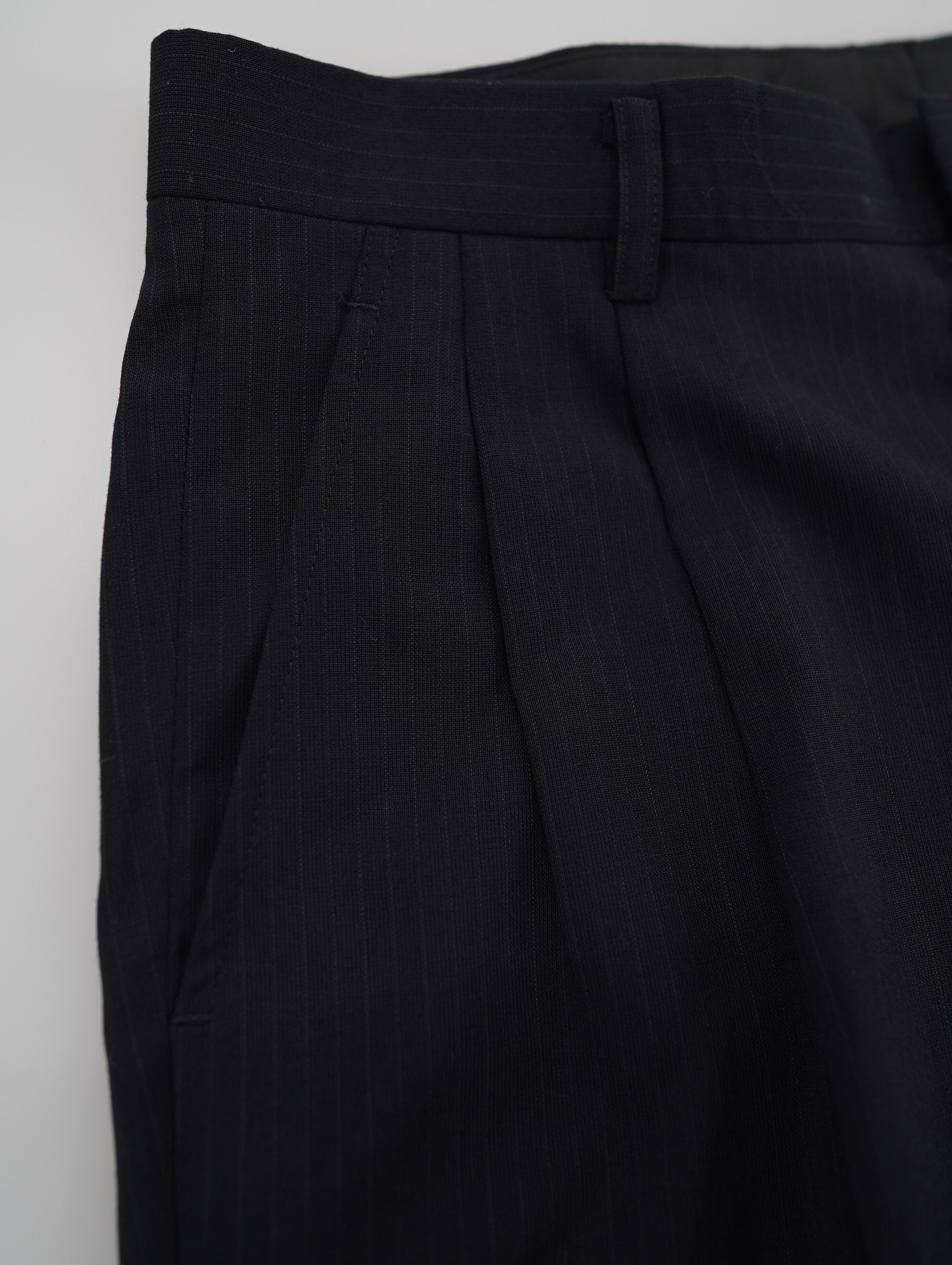 two tuck stripe long pants – NEVERKNOWS