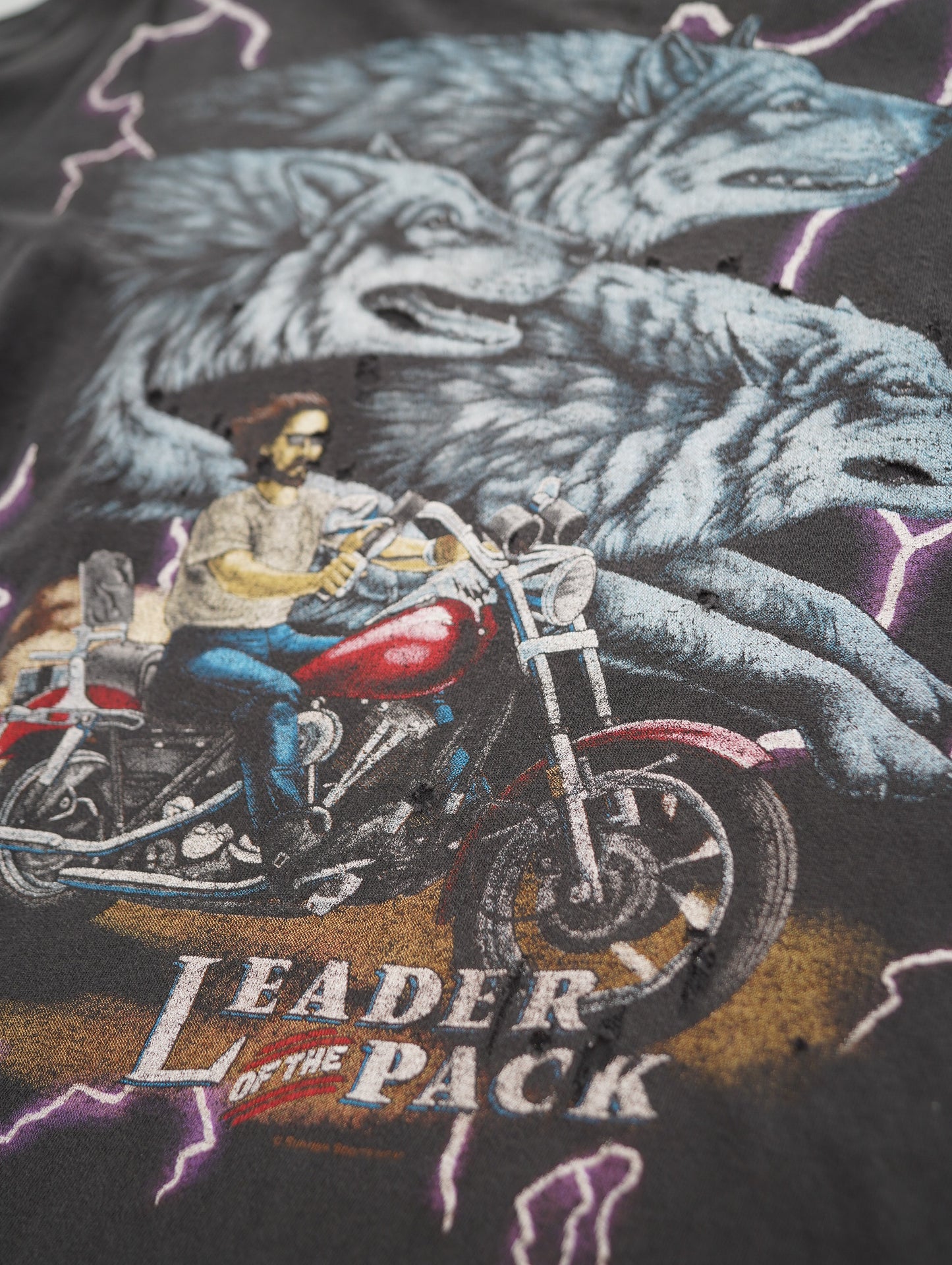 90s USA thunder wolf tee