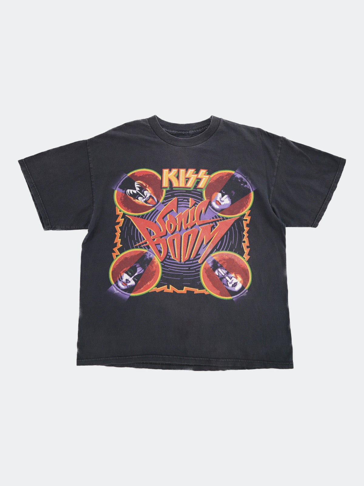 KISS tee