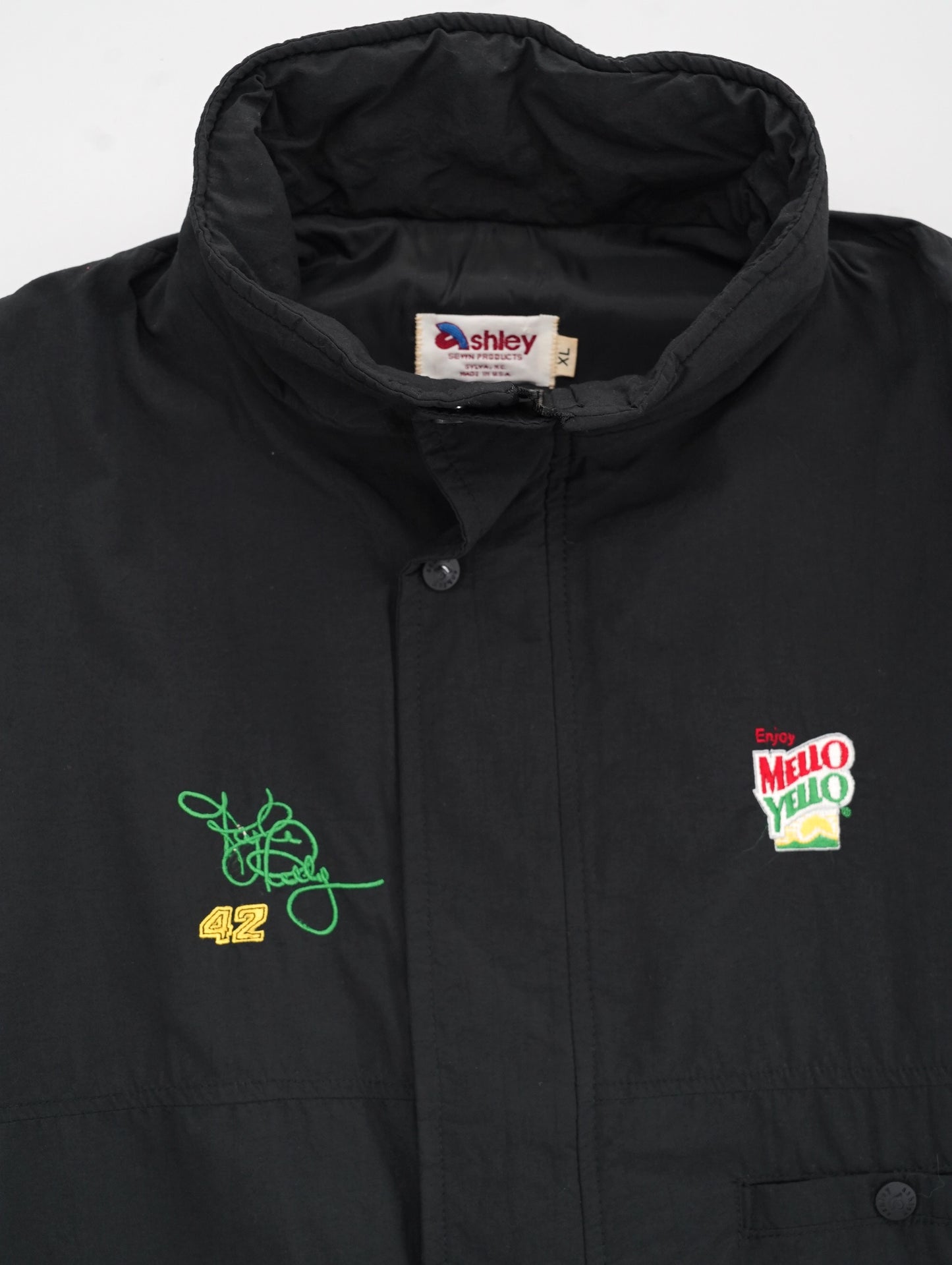 MELLO YELLO nylon jacket