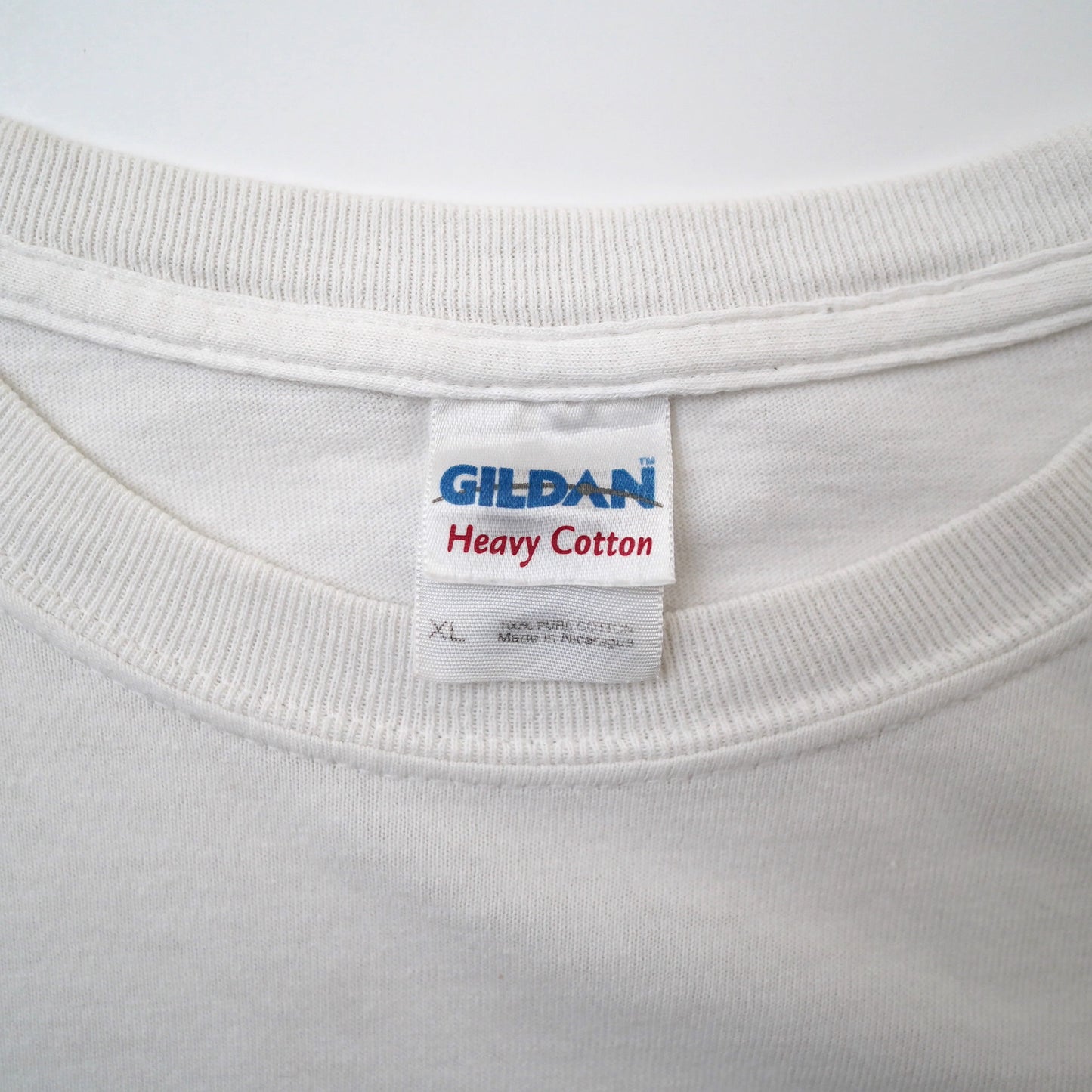 00s GILDAN racing tee