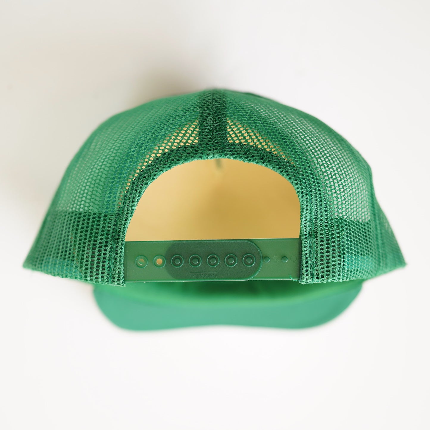 Mesh cap