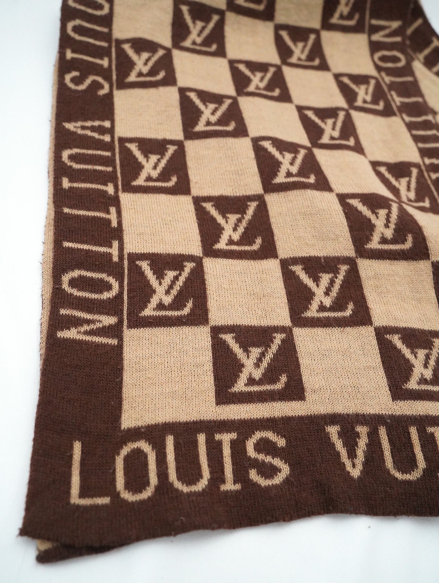 LOUIS VUITTON check muffler