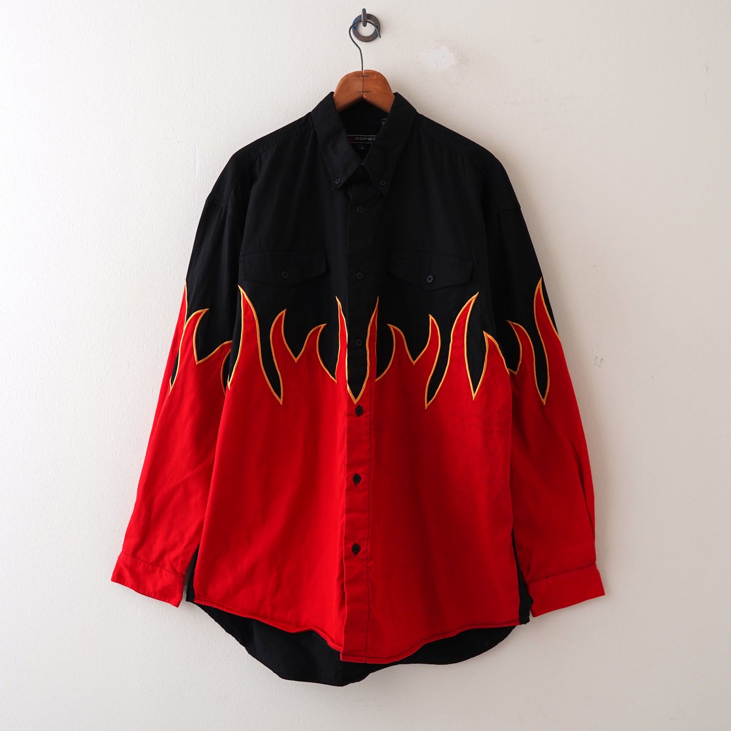 button collar flame shirt