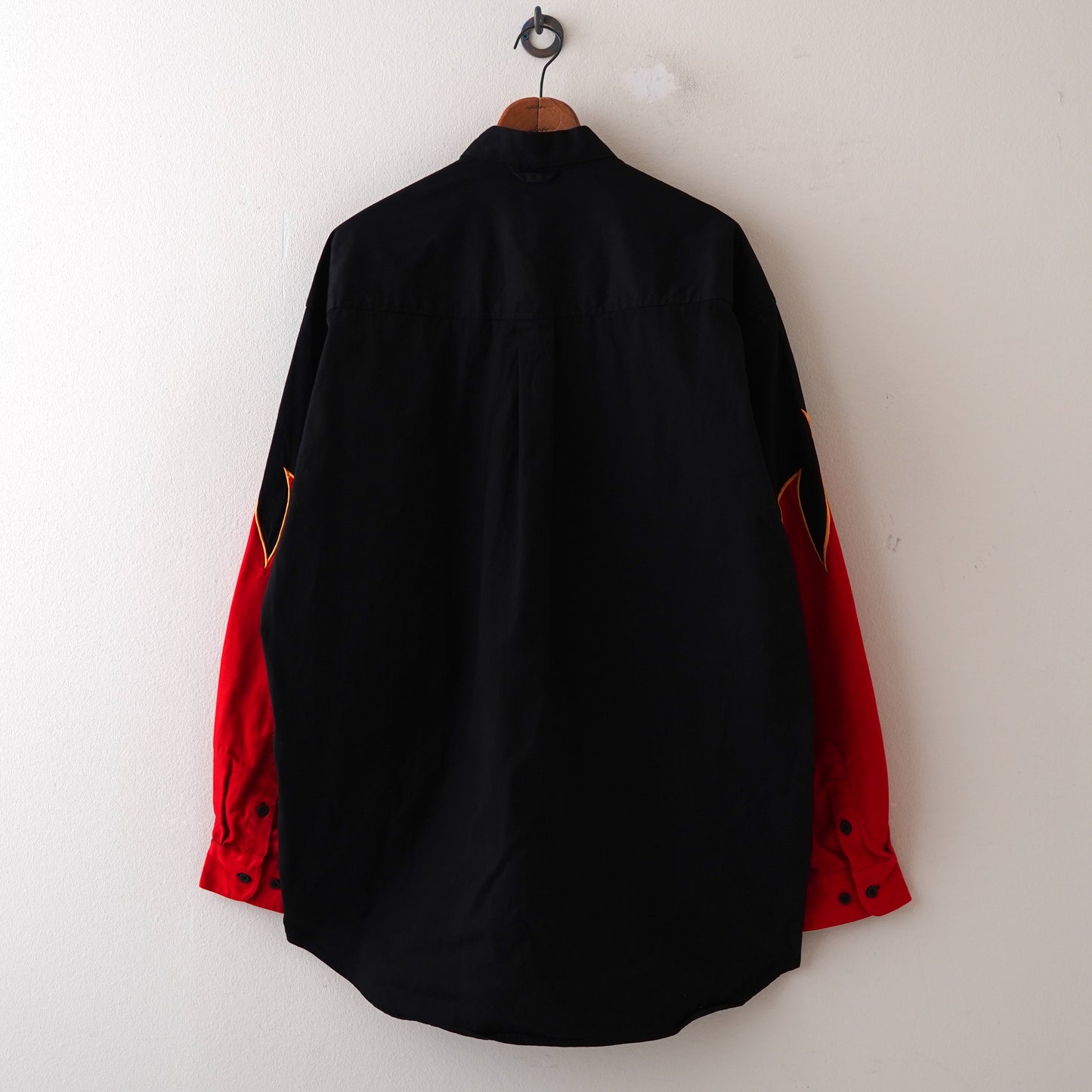 button collar flame shirt