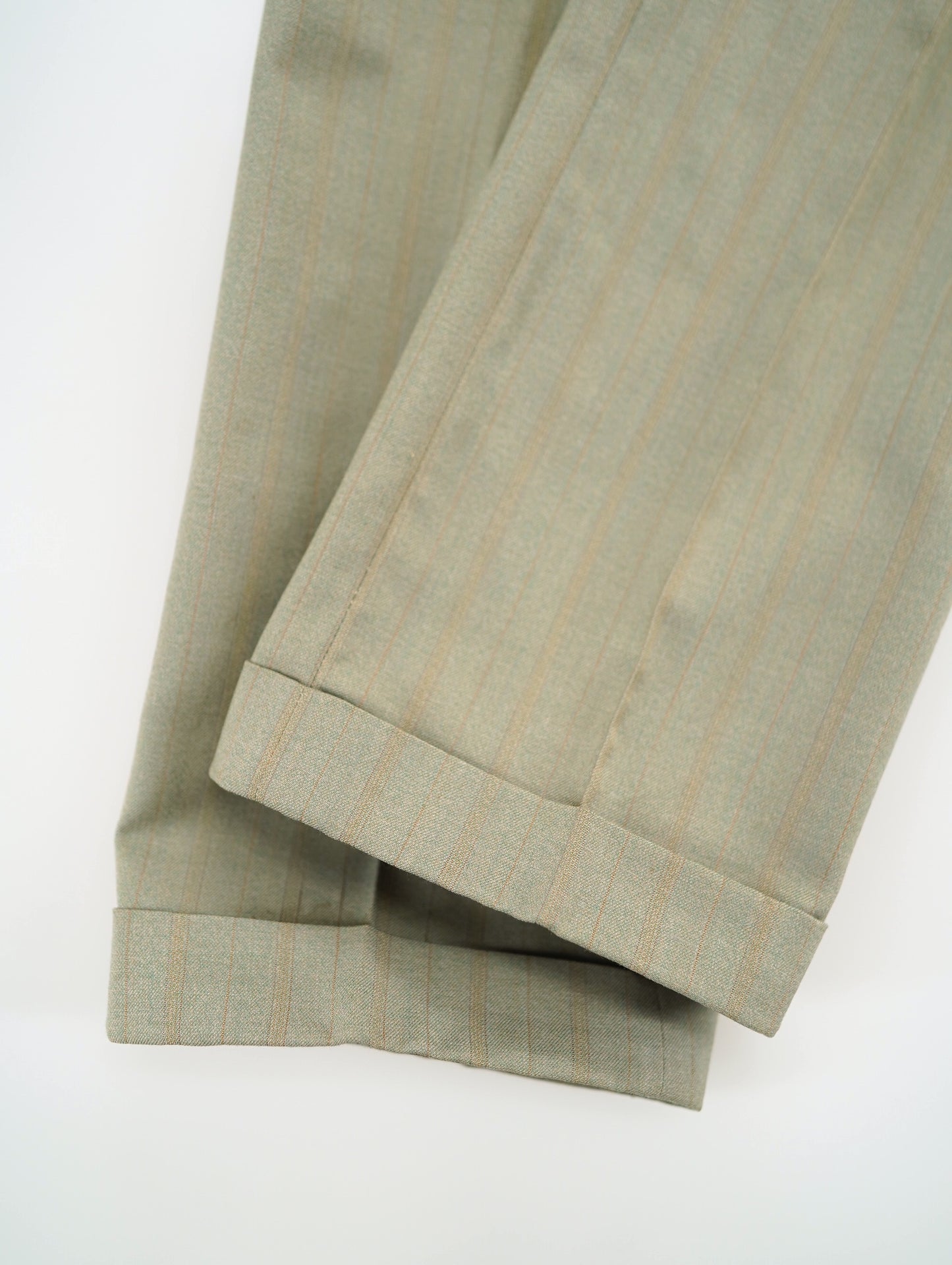 no tuck stripe slacks