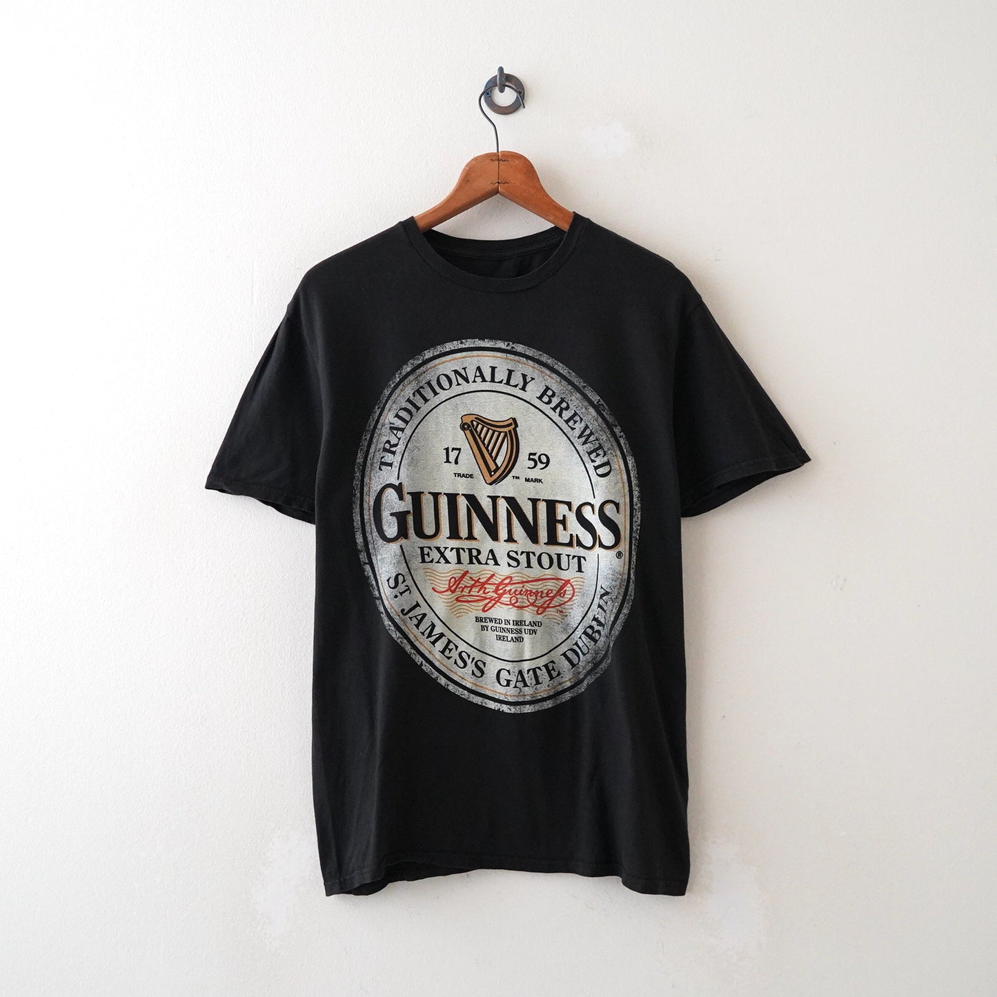 GUINNESS tee