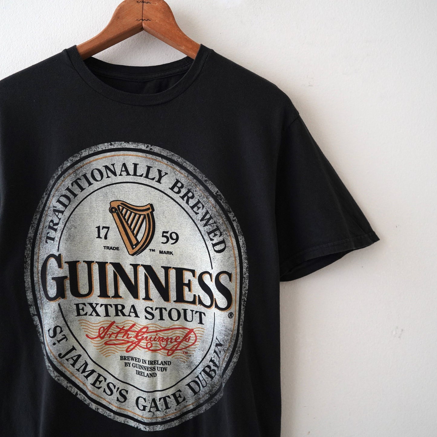 GUINNESS tee