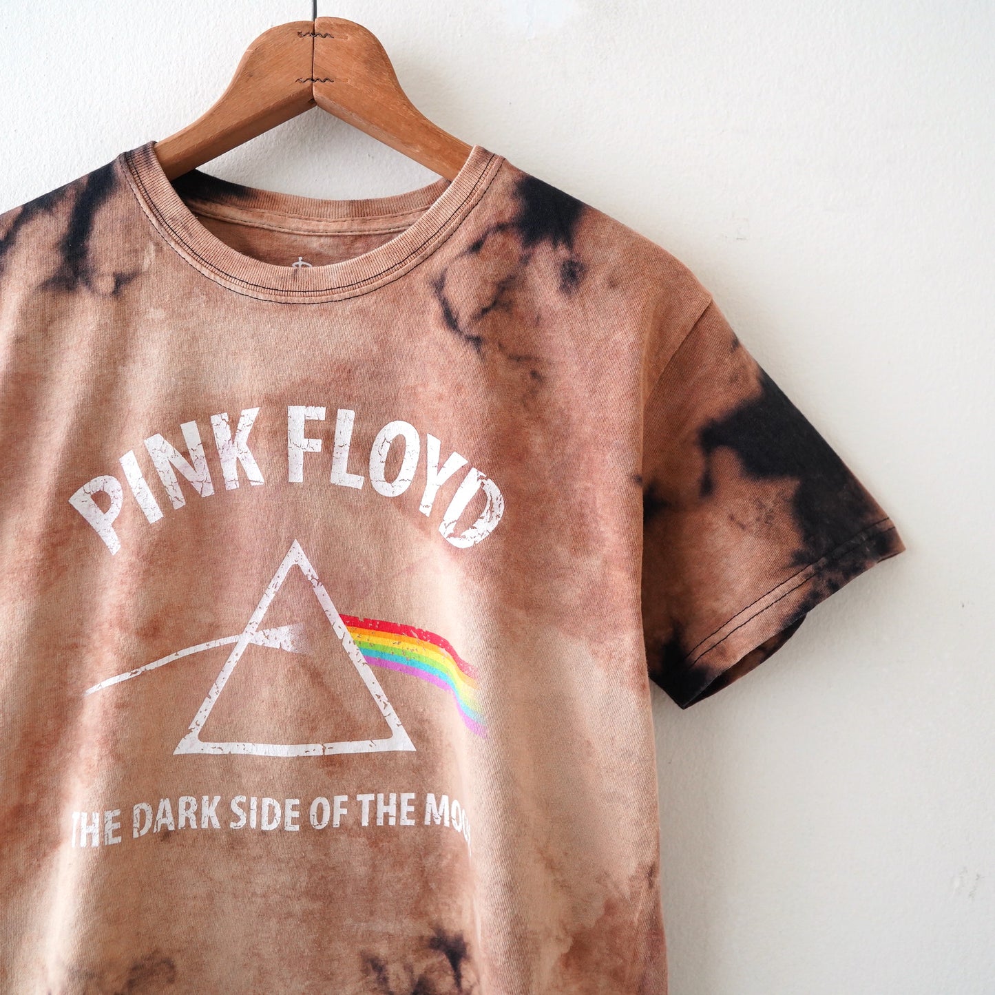 PINK FLOYD tie-dye tee