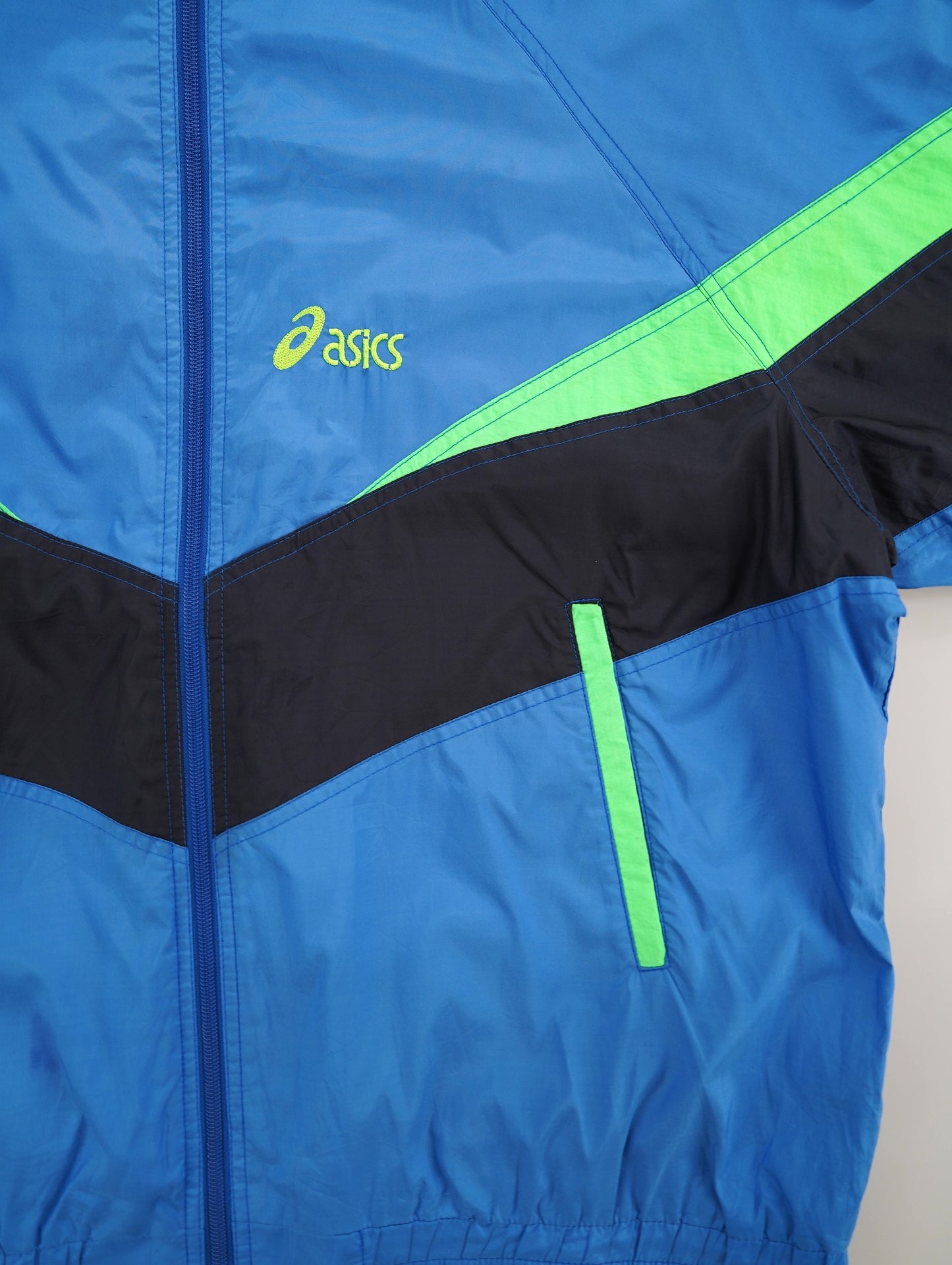 asics windbreaker
