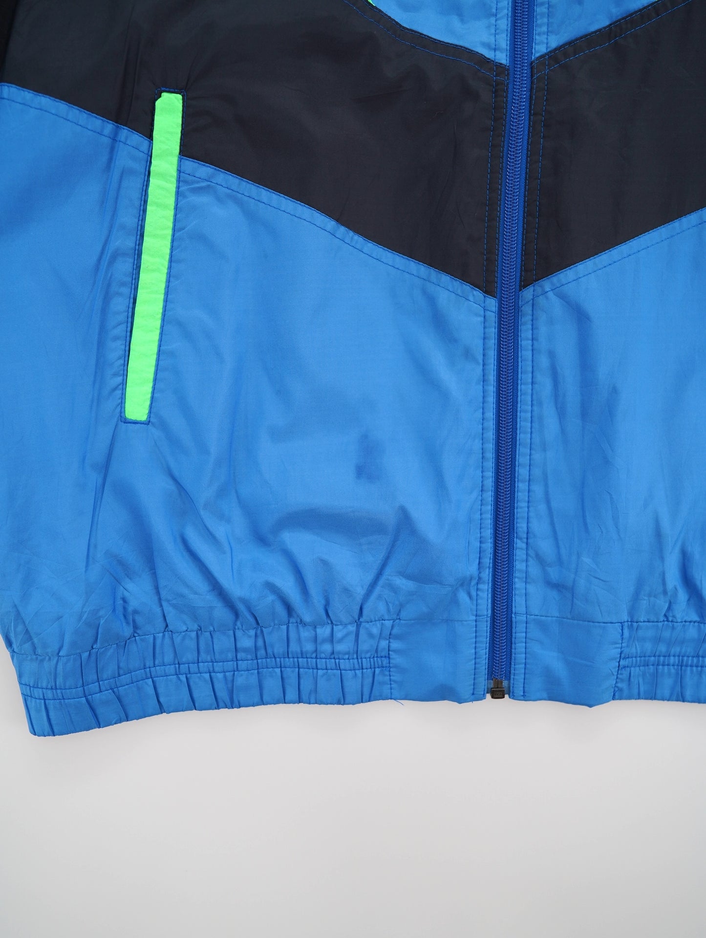 asics windbreaker