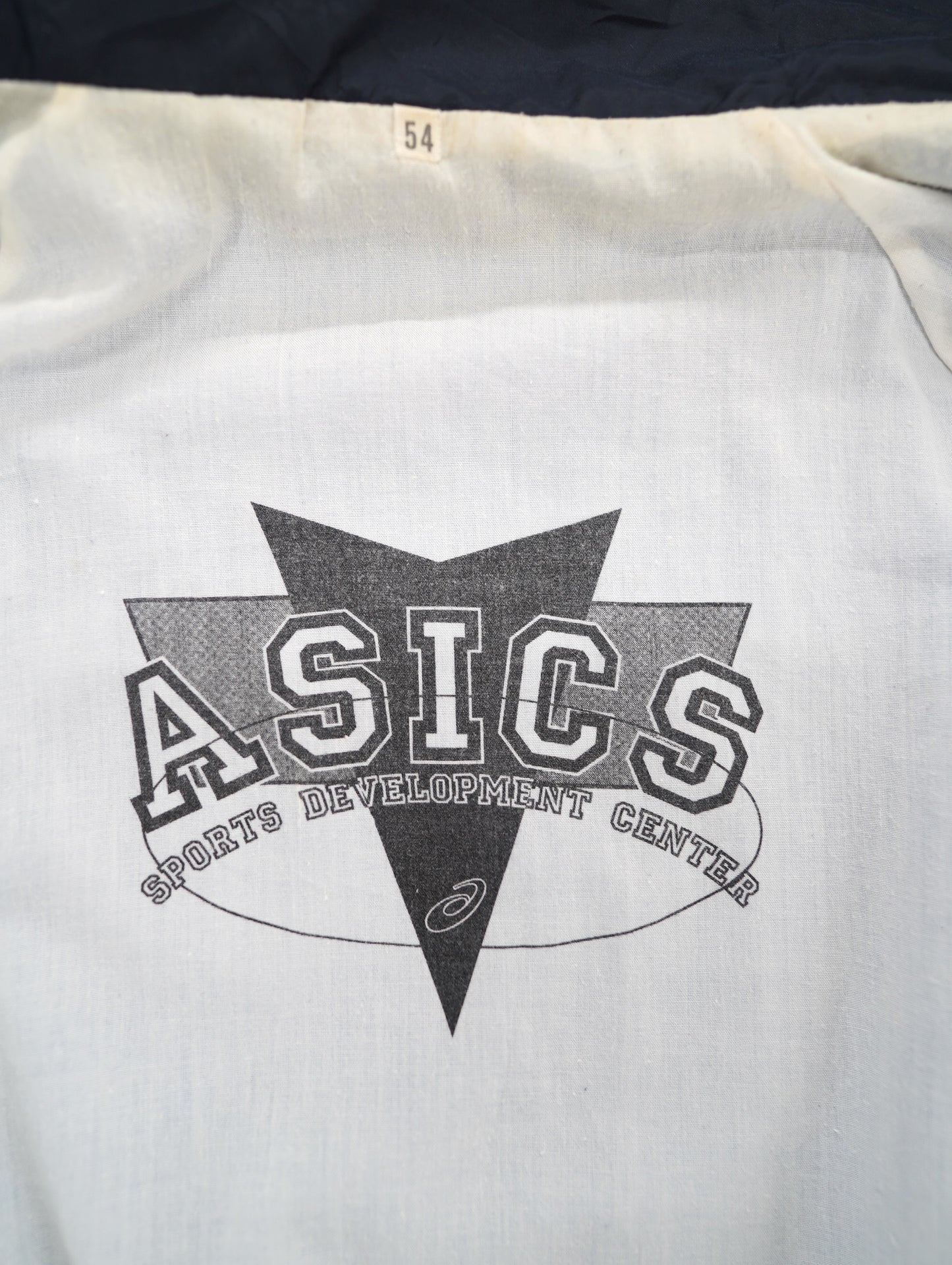 asics windbreaker