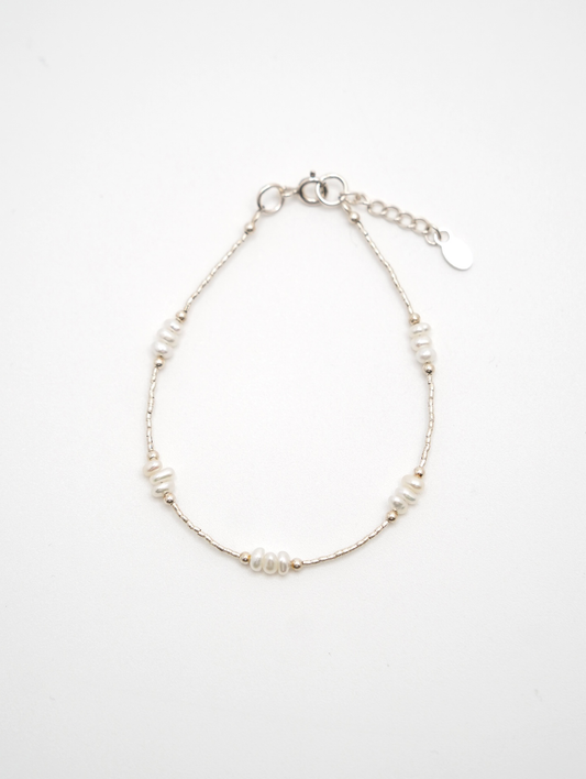 pearl bracelet